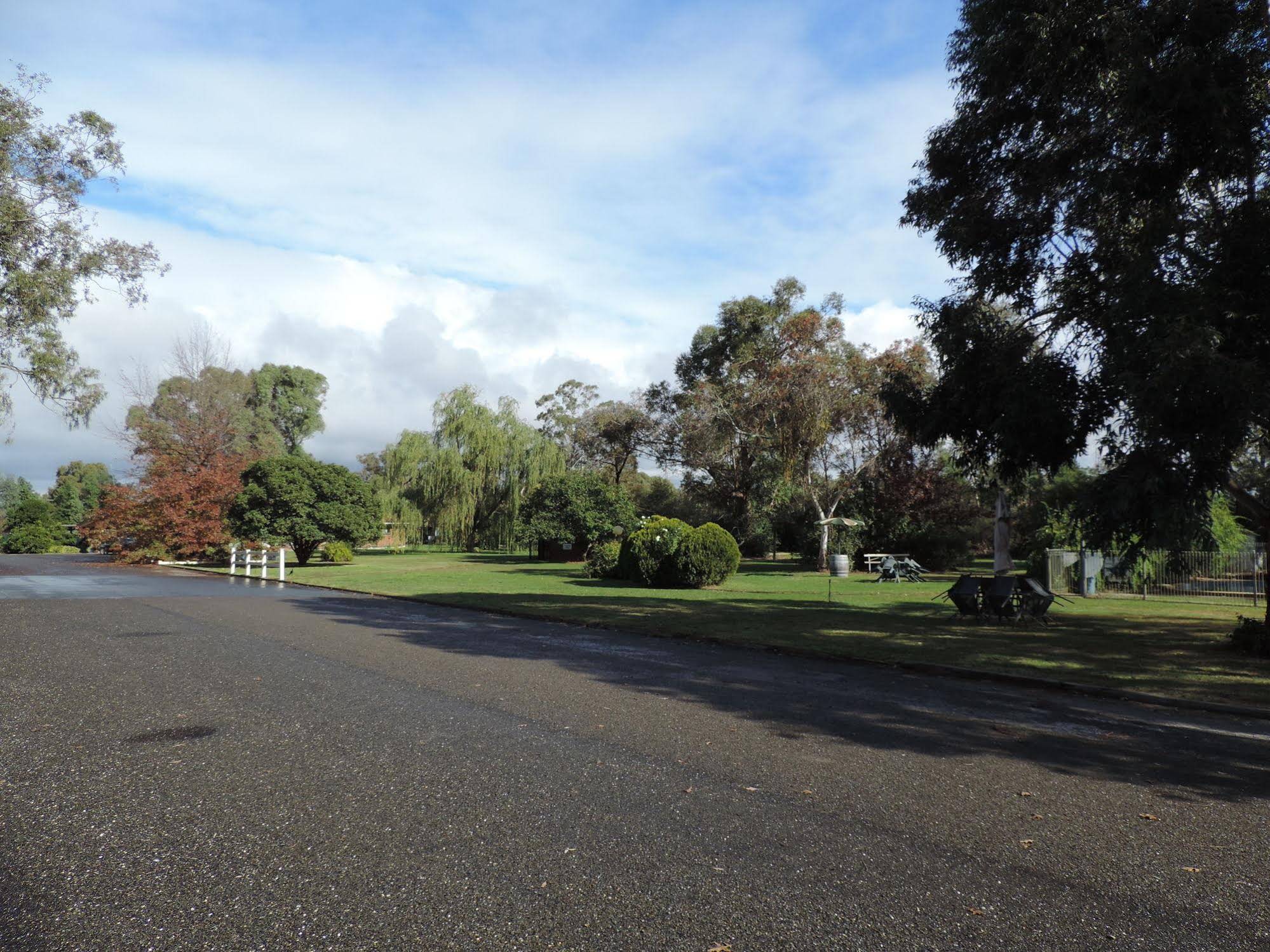 Greenacres Motel