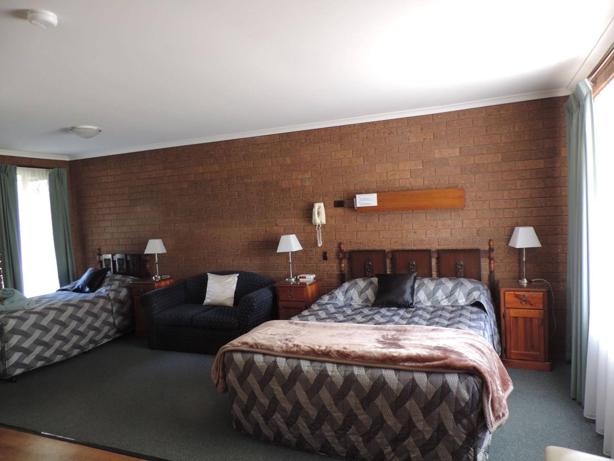 Greenacres Motel