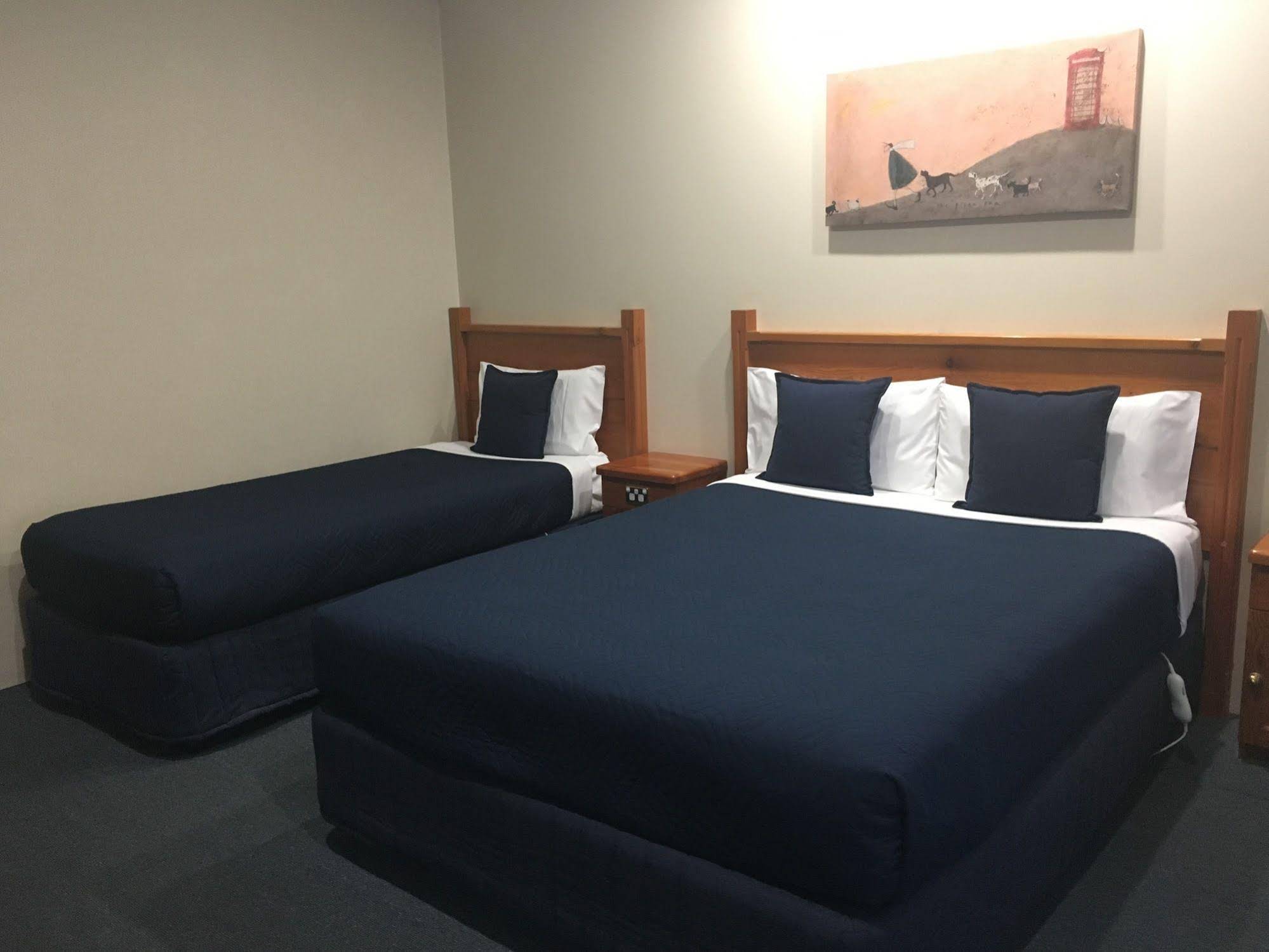 Breakout Motor Inn