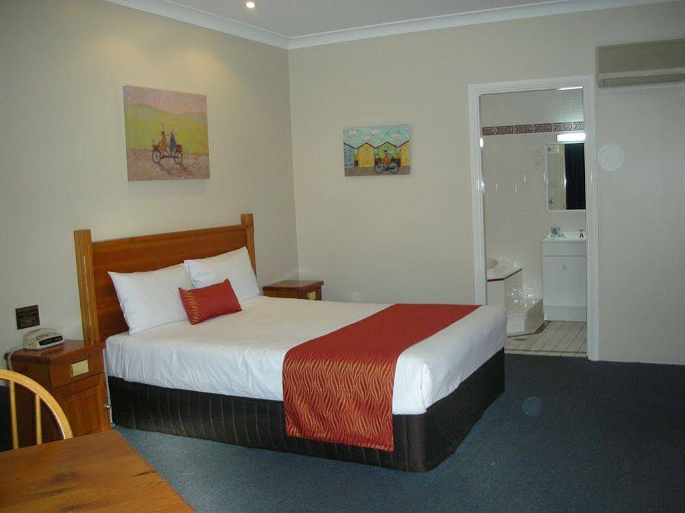 Breakout Motor Inn