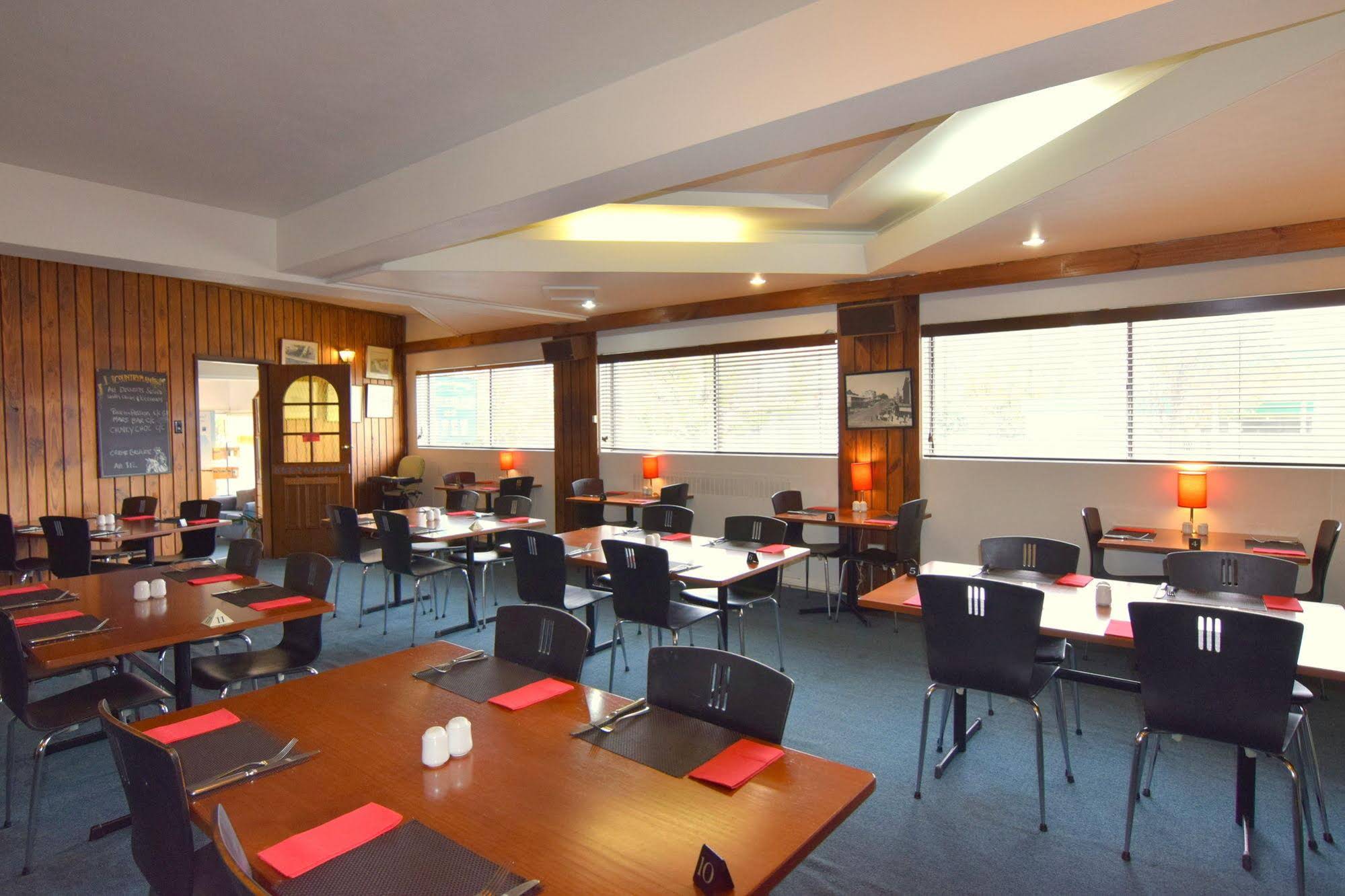 Country Comfort Cowra Countryman Motor Inn