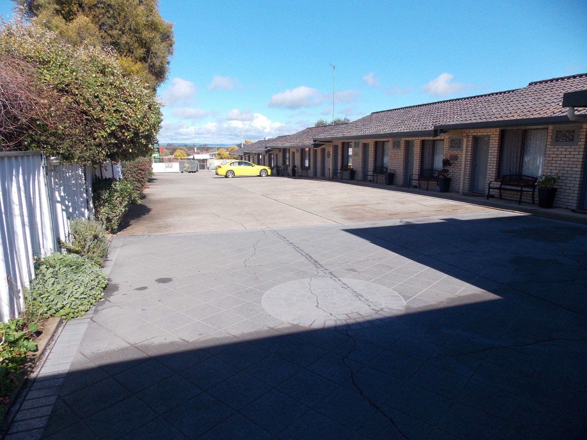 Cowra Crest Motel