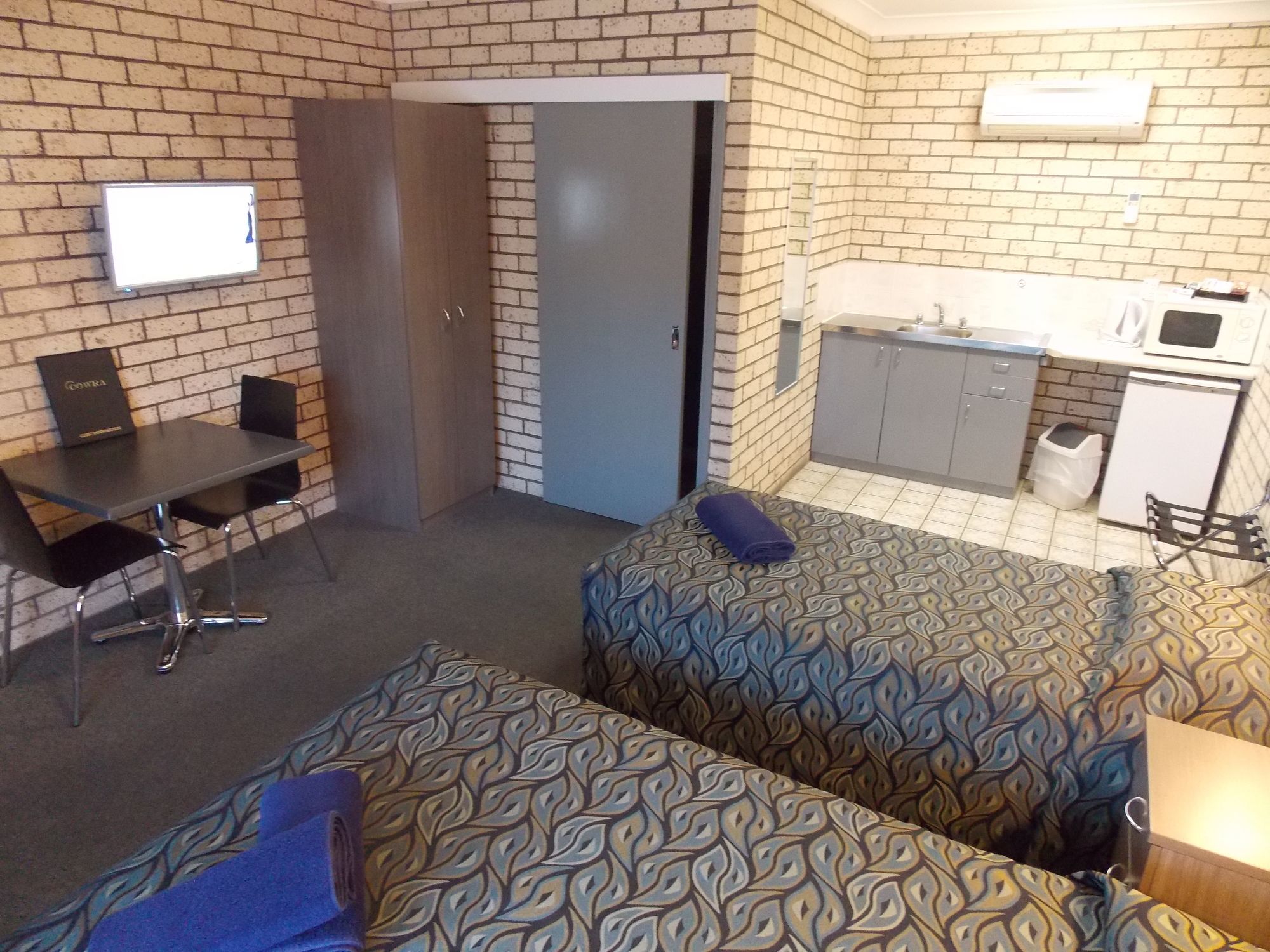 Cowra Crest Motel