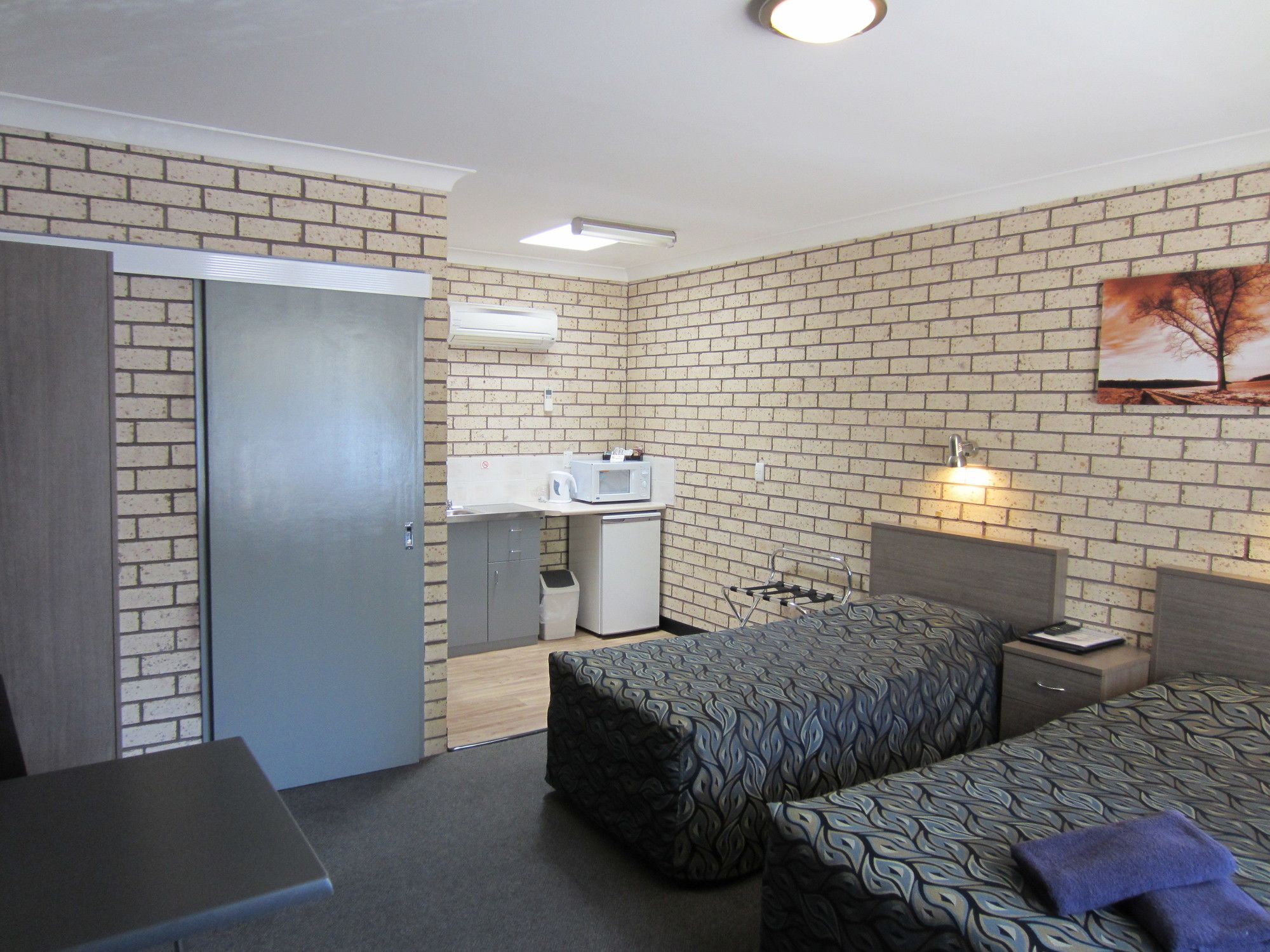 Cowra Crest Motel