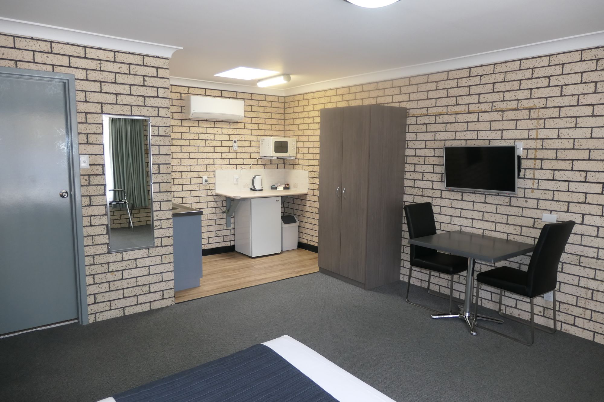 Cowra Crest Motel
