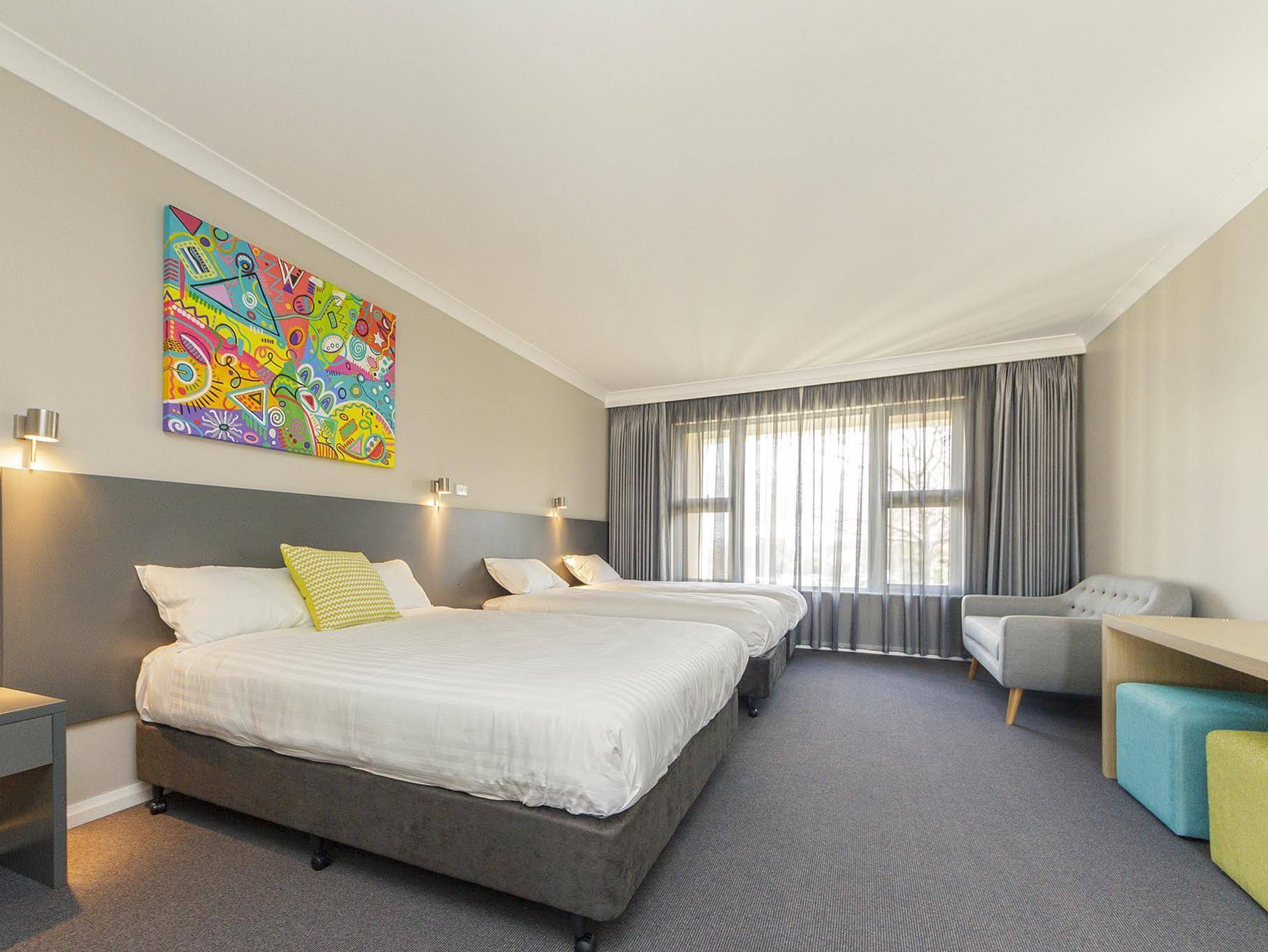 Cowra Services Club Motel