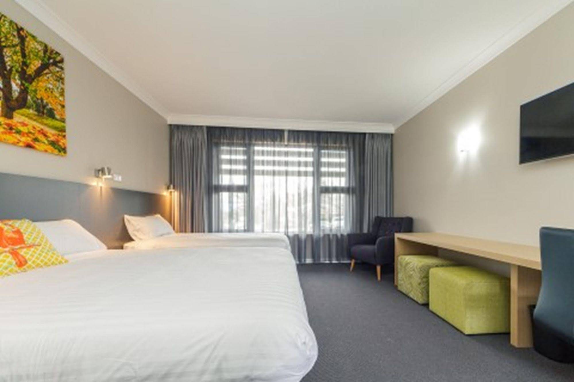 Cowra Services Club Motel