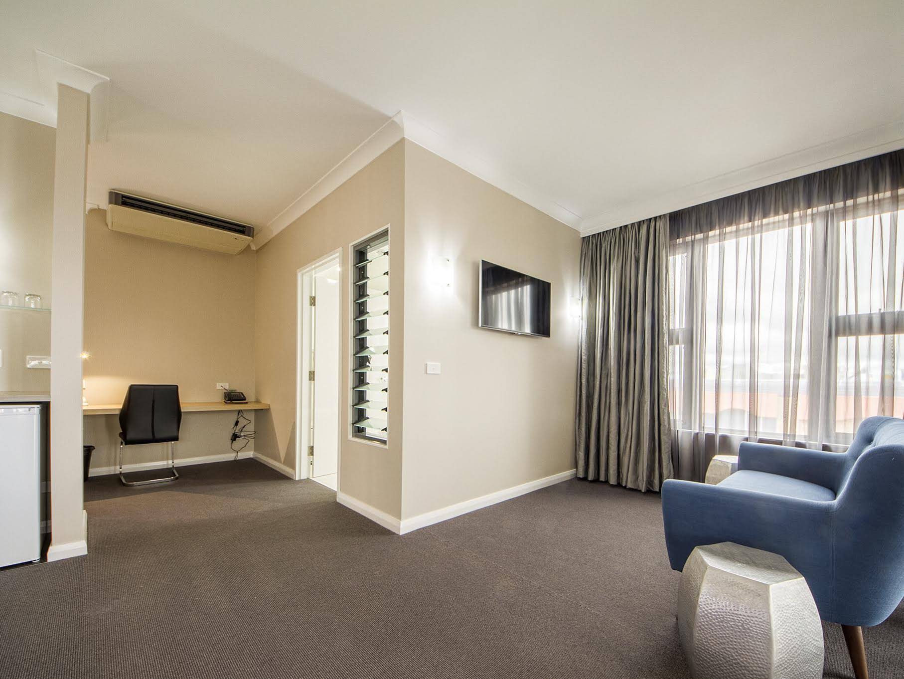 Cowra Services Club Motel