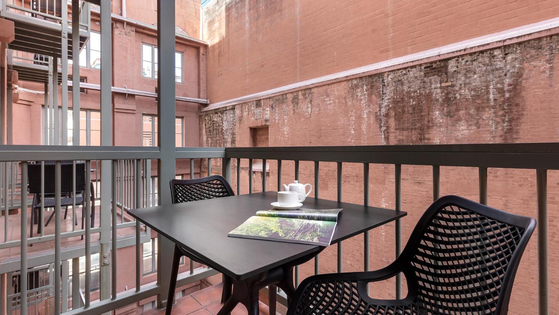 Oaks Sydney Goldsbrough Suites