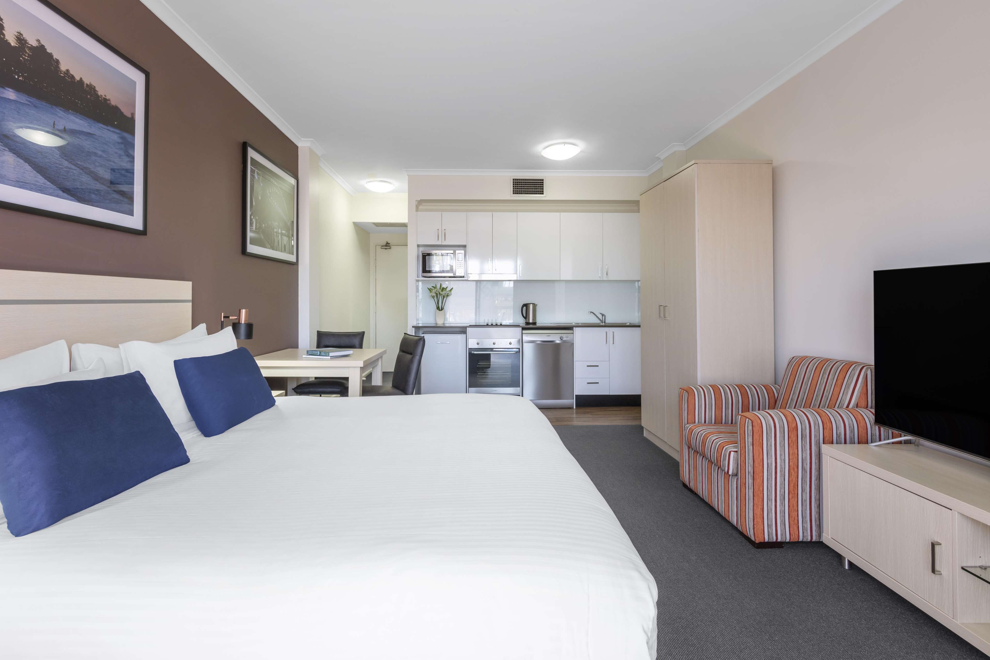 Oaks Sydney Goldsbrough Suites