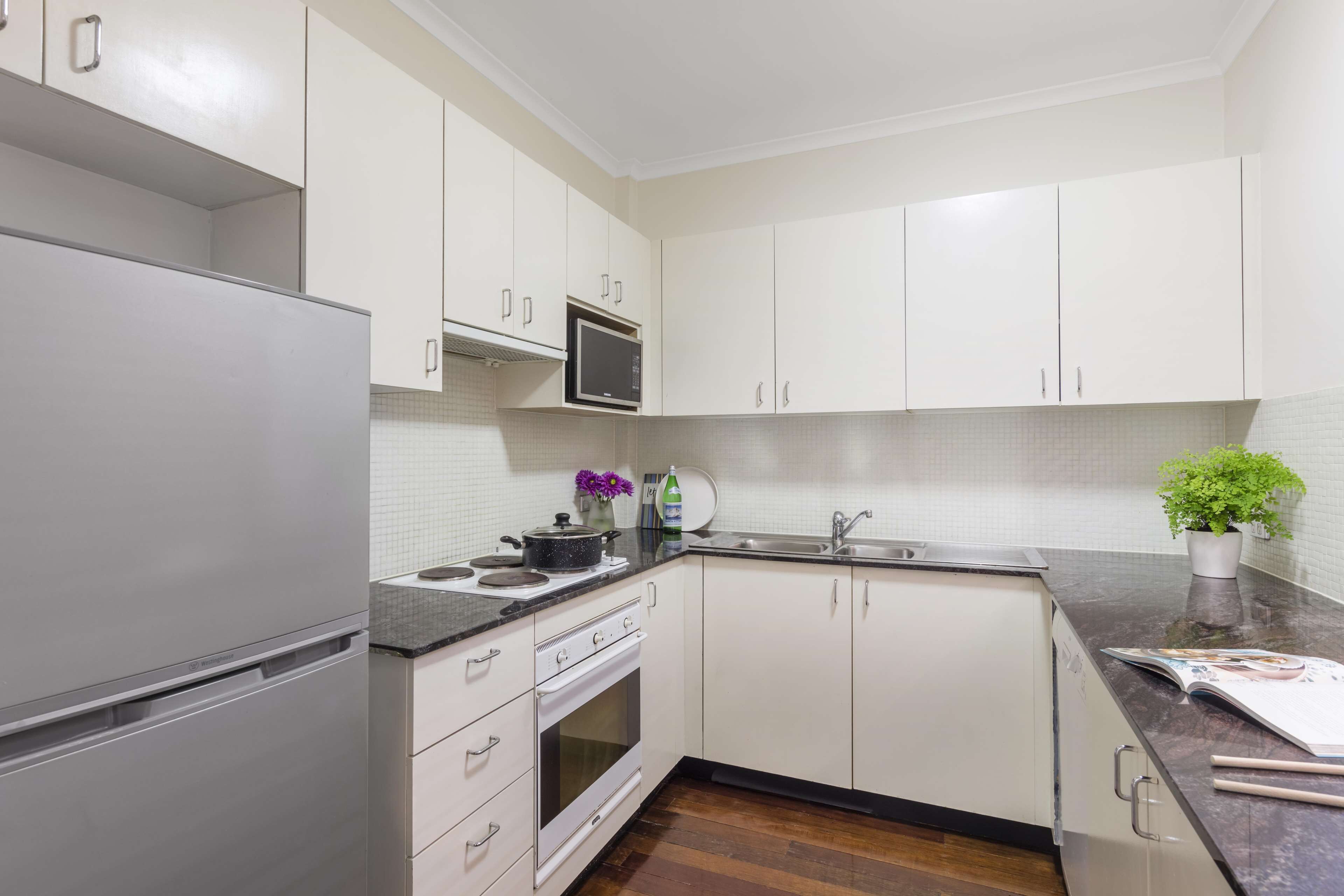 Oaks Sydney Goldsbrough Suites
