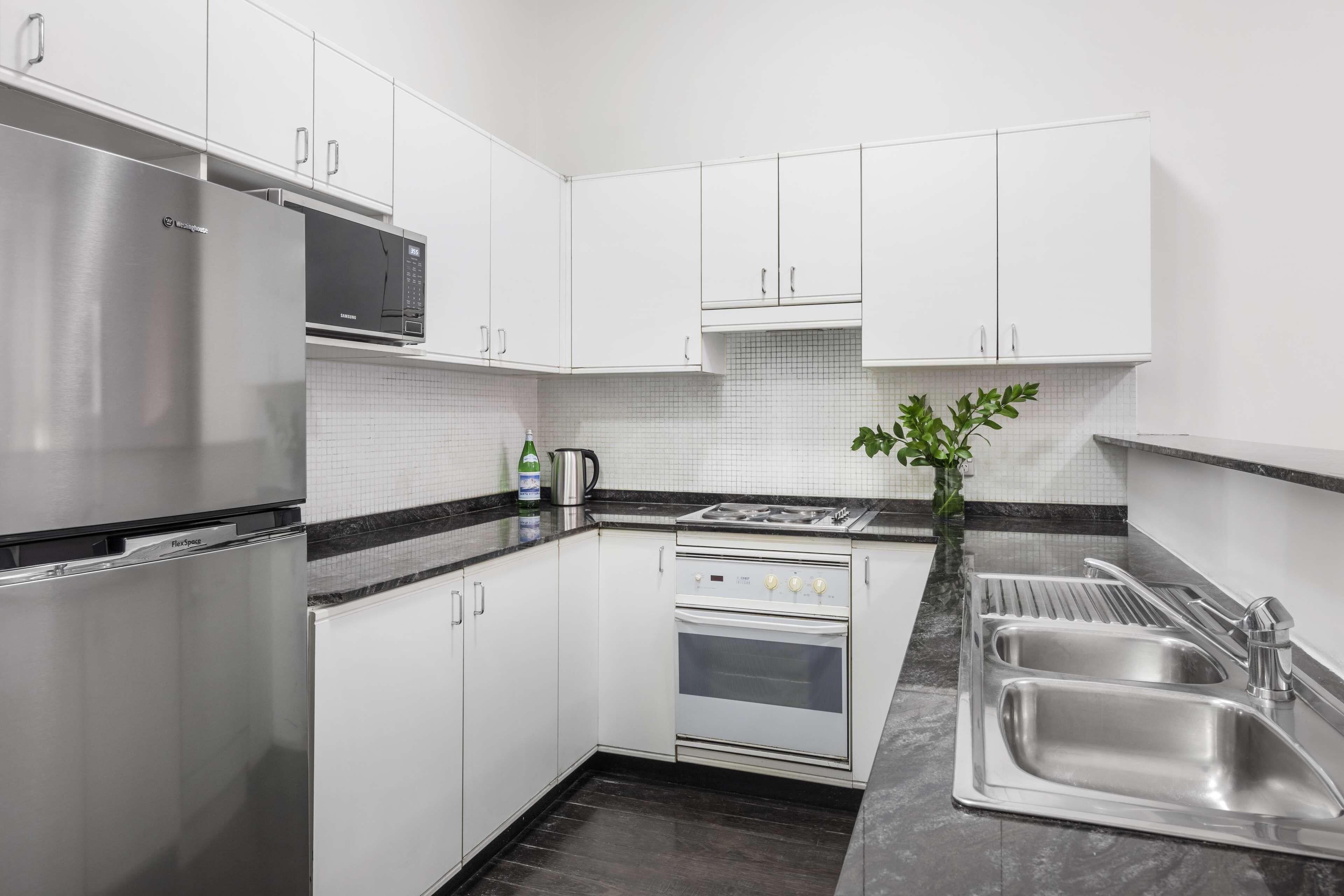 Oaks Sydney Goldsbrough Suites
