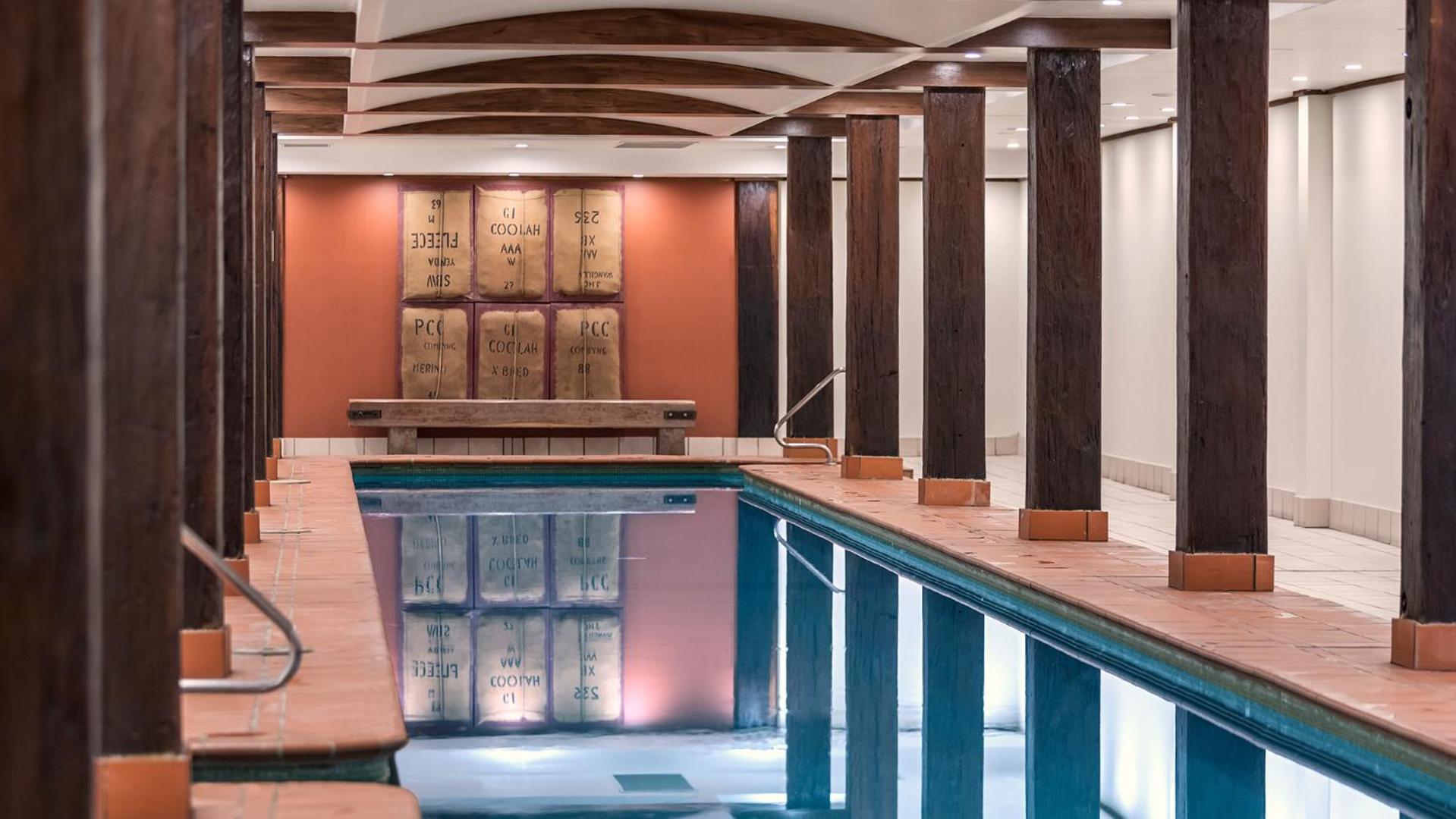 Oaks Sydney Goldsbrough Suites