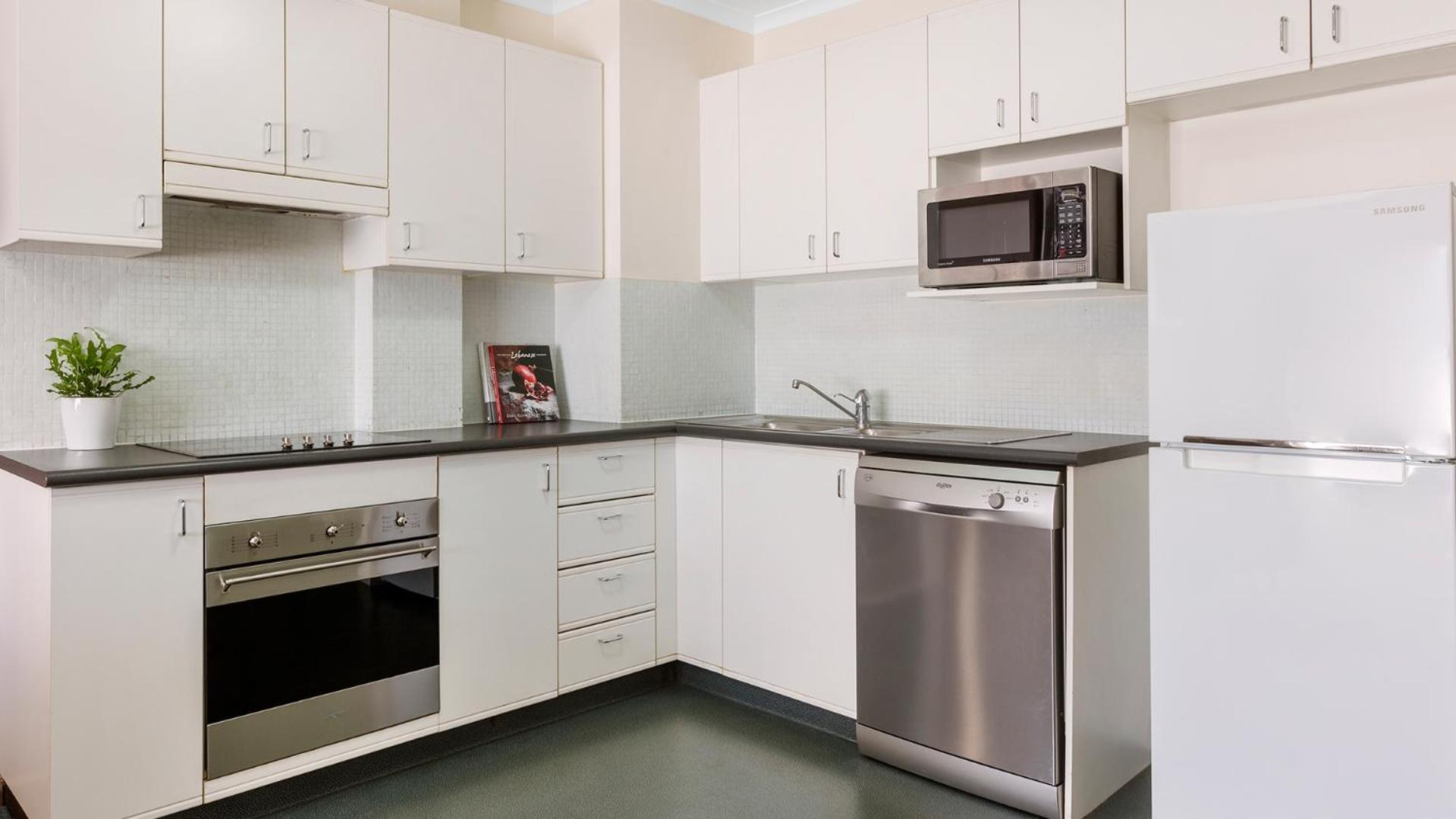 Oaks Sydney Goldsbrough Suites
