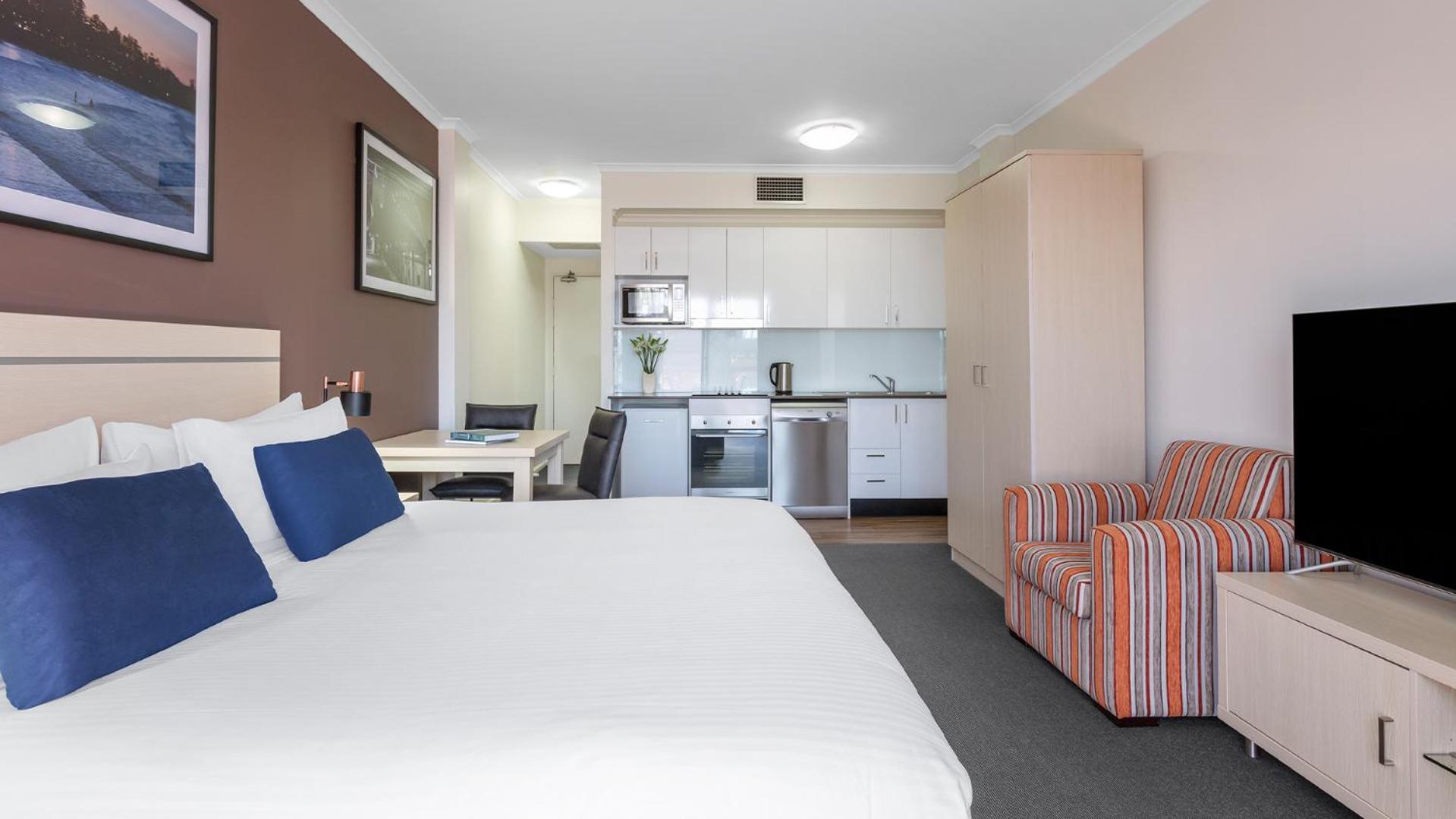 Oaks Sydney Goldsbrough Suites