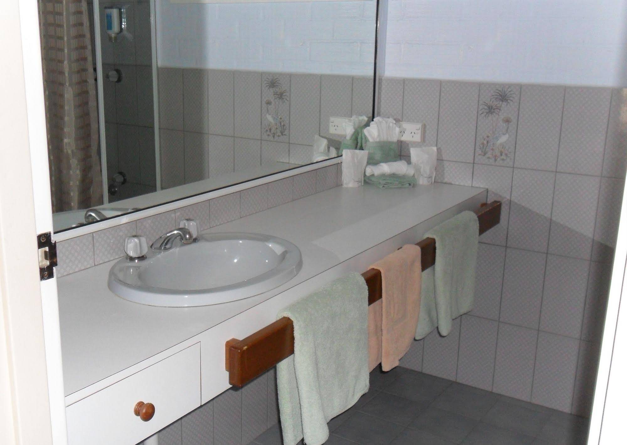 Settlement Motor Inn