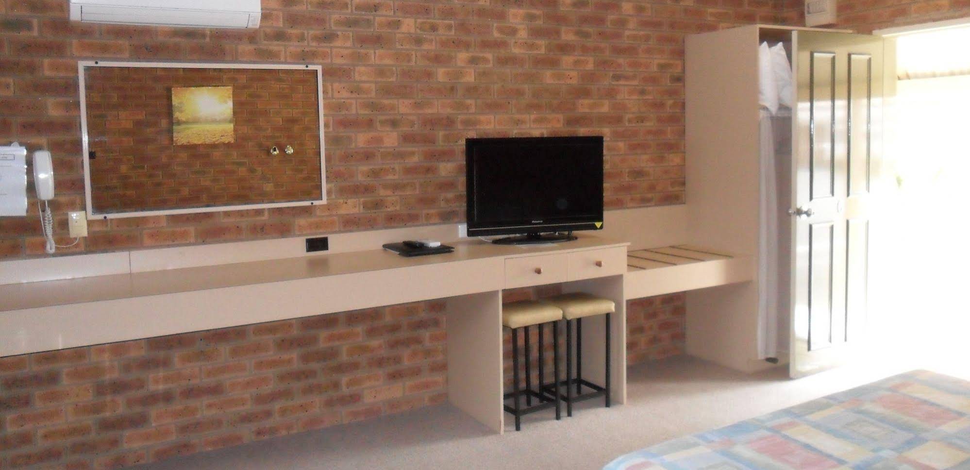 Settlement Motor Inn