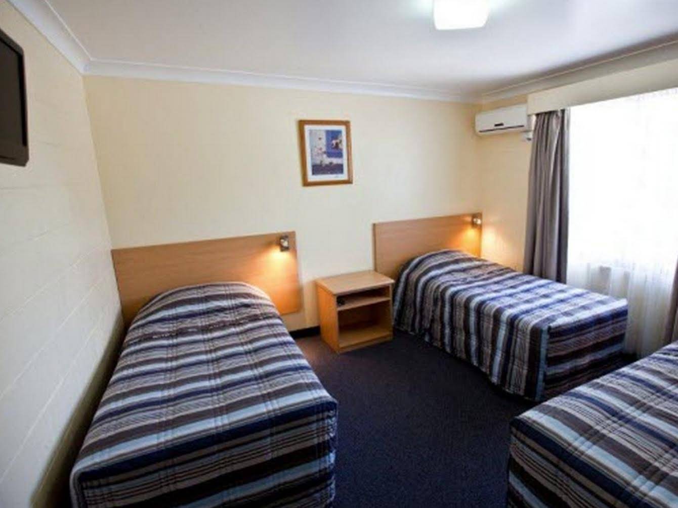 All Seasons Motor Lodge