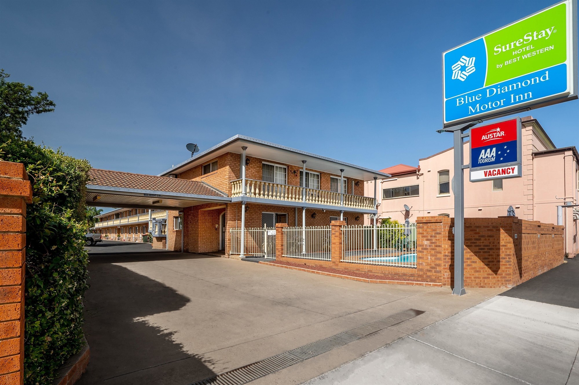 SureStay Hotel by Best Western Blue Diamond Motor Inn