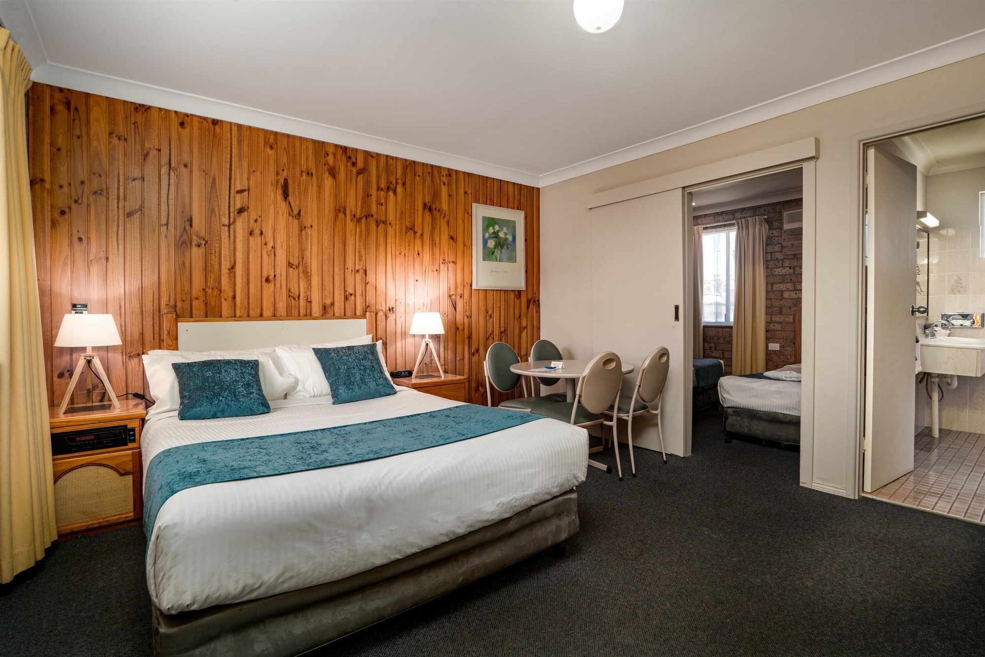 SureStay Hotel by Best Western Blue Diamond Motor Inn