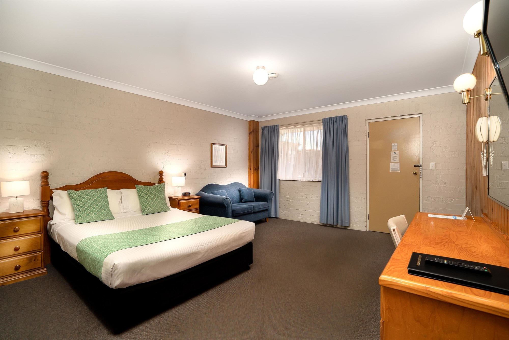 SureStay Hotel by Best Western Blue Diamond Motor Inn