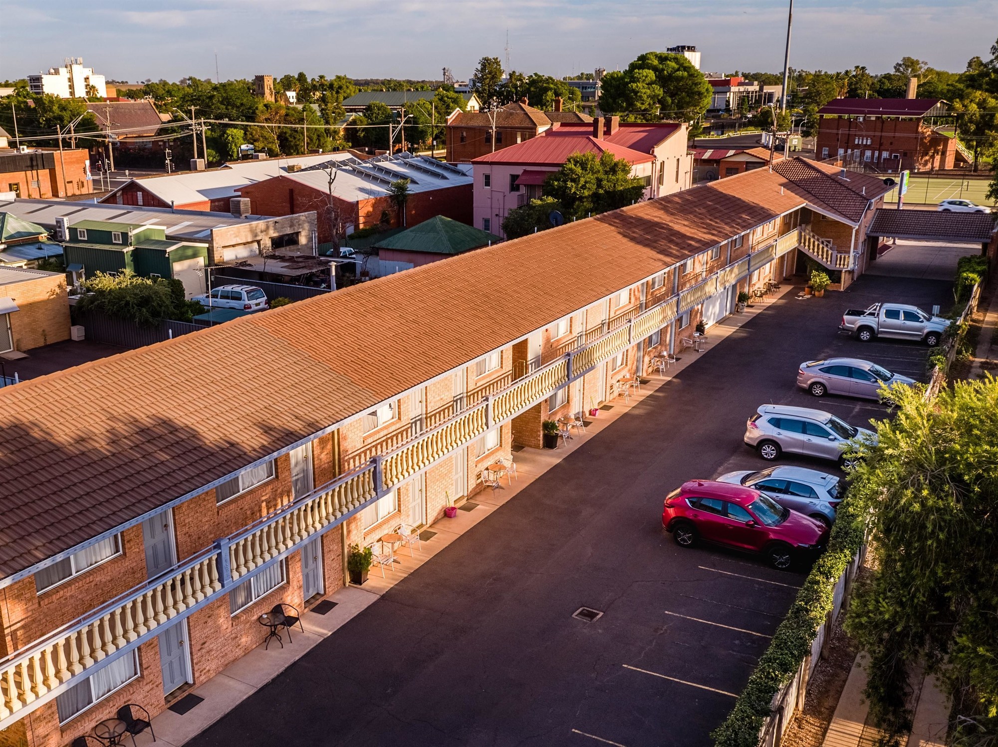 SureStay Hotel by Best Western Blue Diamond Motor Inn