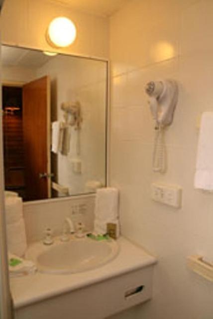 Countryman Motor Inn