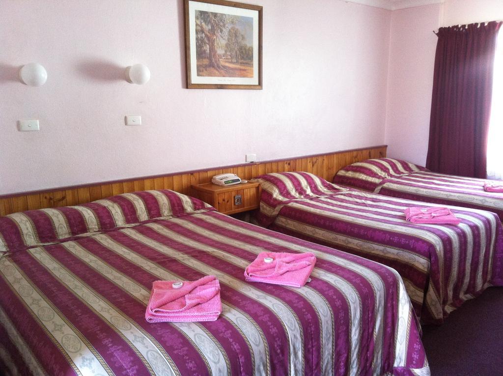 Homestead Motel