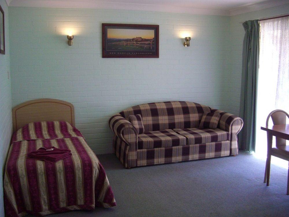 Homestead Motel