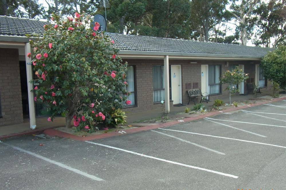 Eden Golf View Motel