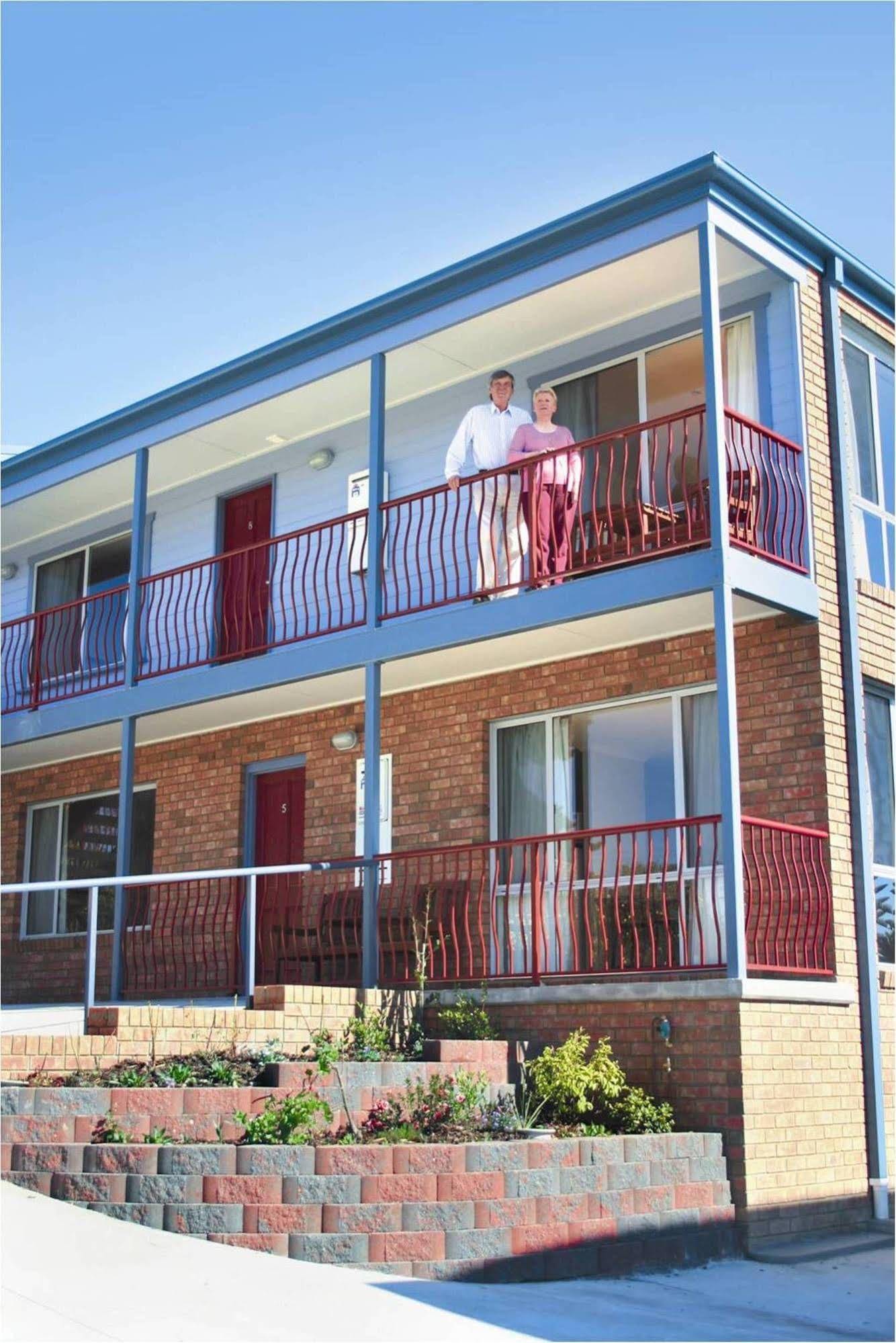 Heritage House Motel & Units