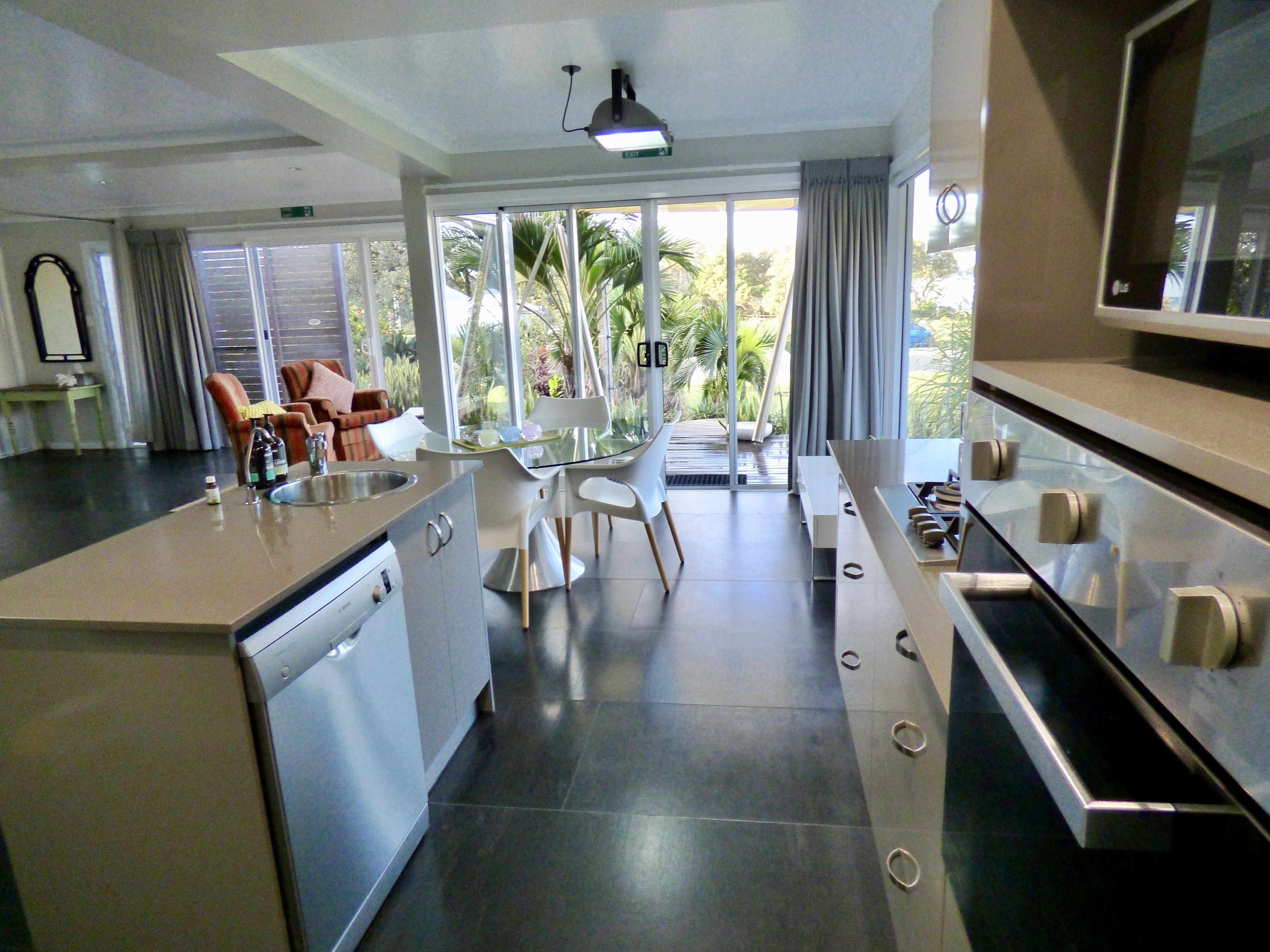 Arthouse Beachfront Accommodation