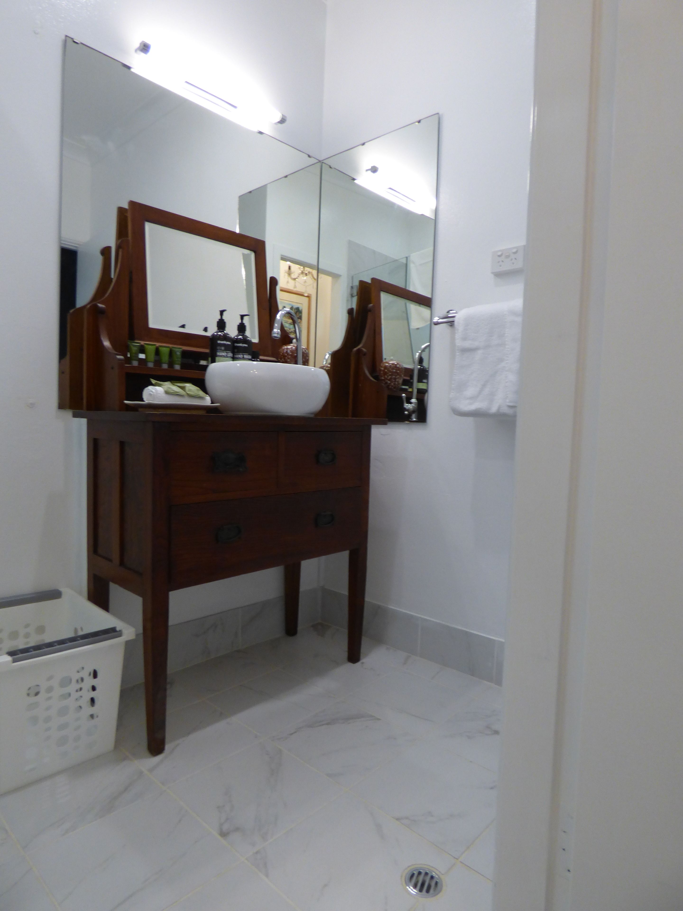 Arthouse Beachfront Accommodation