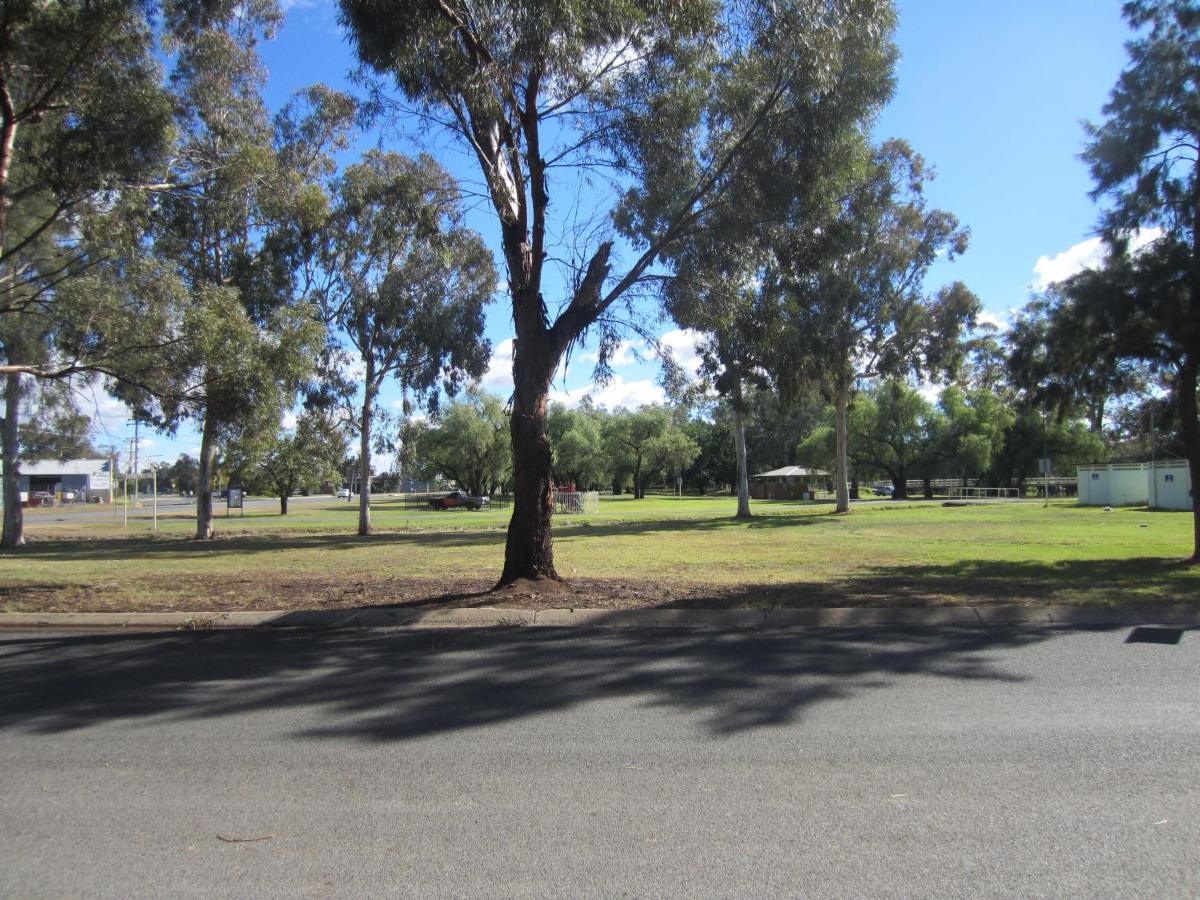 Lake Forbes Motel