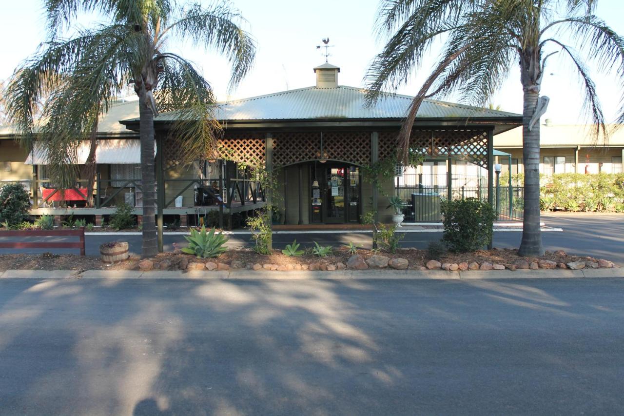 Lake Forbes Motel