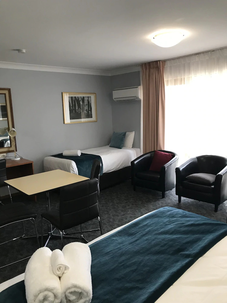 Town & Country Motor Inn Forbes
