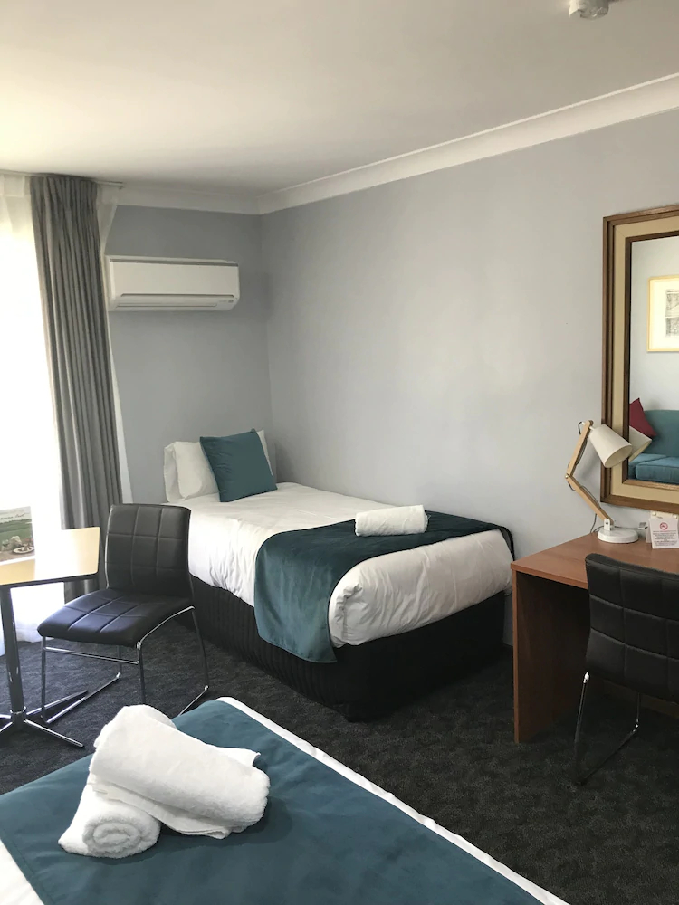 Town & Country Motor Inn Forbes