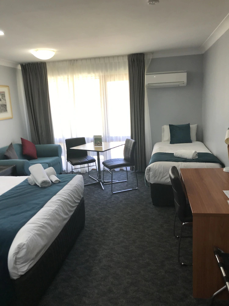 Town & Country Motor Inn Forbes