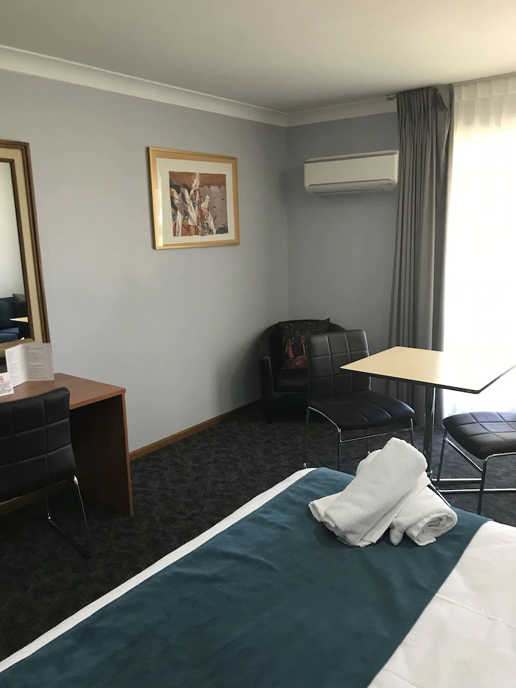 Town & Country Motor Inn Forbes