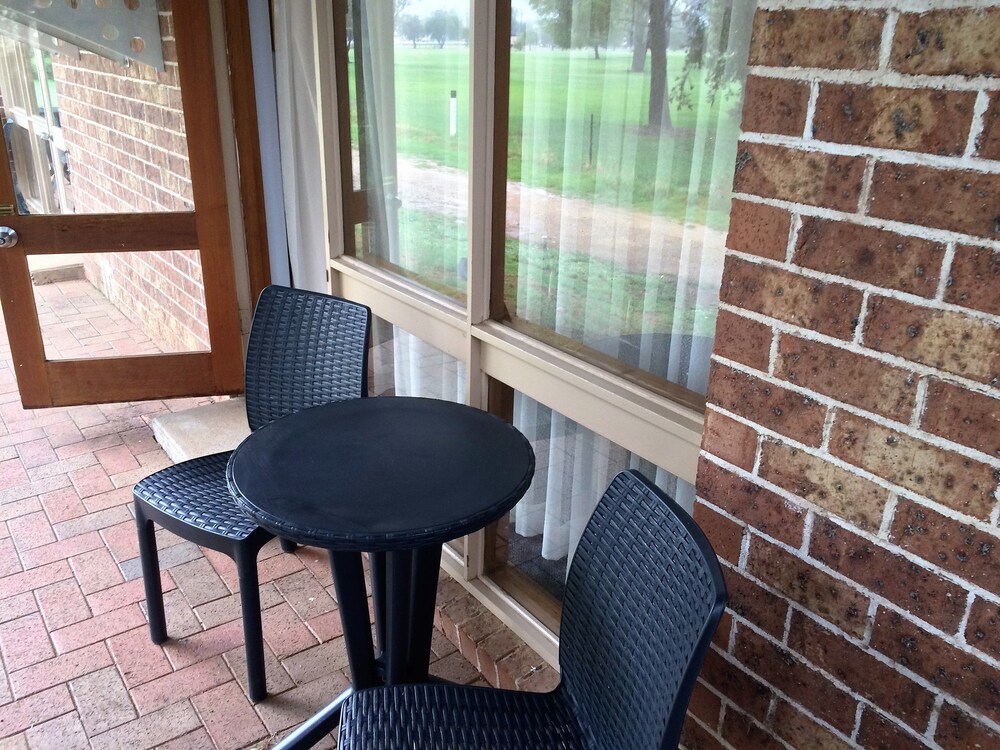 Town & Country Motor Inn Forbes