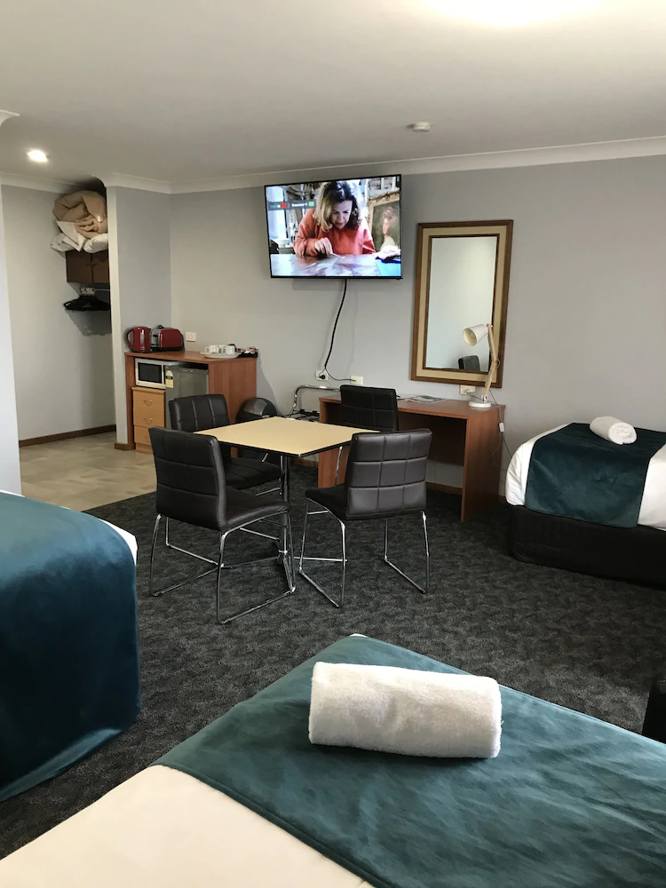 Town & Country Motor Inn Forbes
