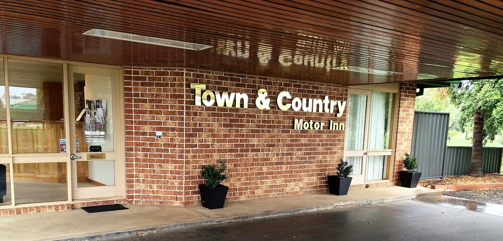 Town & Country Motor Inn Forbes