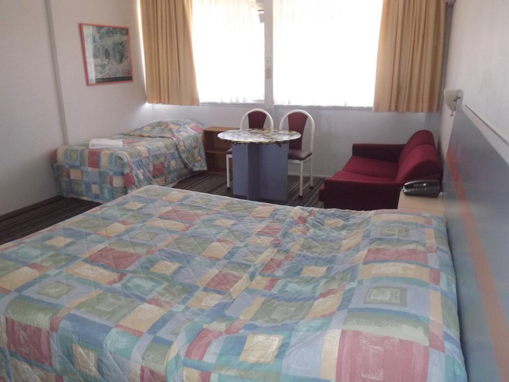 Golden Sands Motor Inn