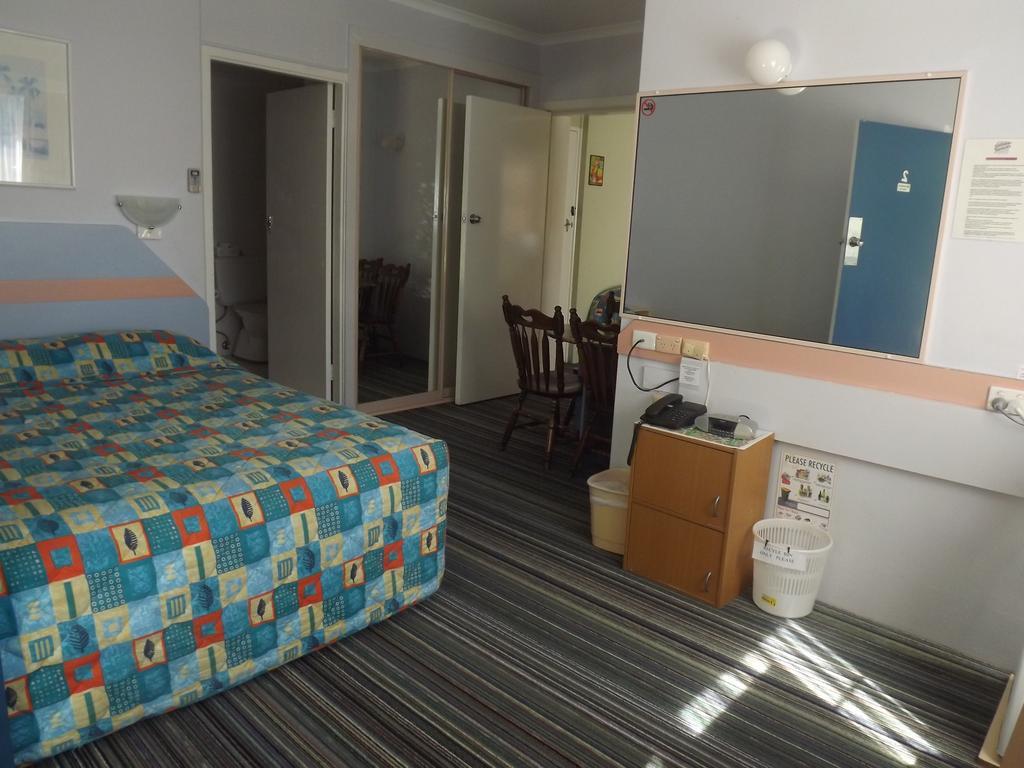 Golden Sands Motor Inn