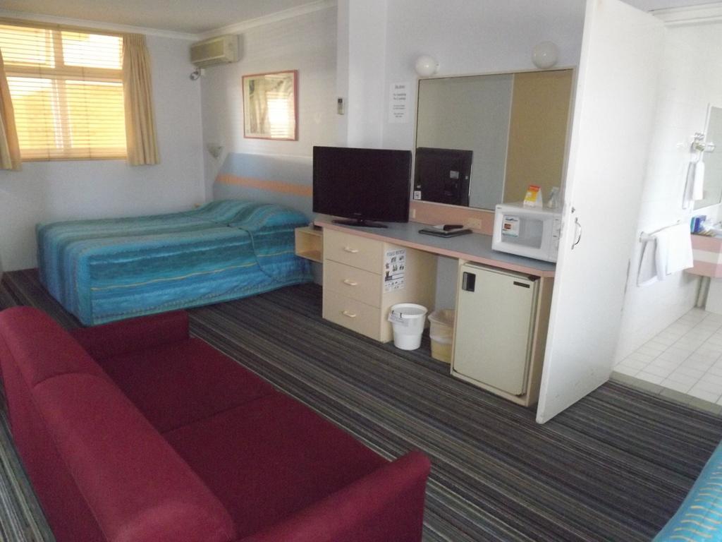 Golden Sands Motor Inn