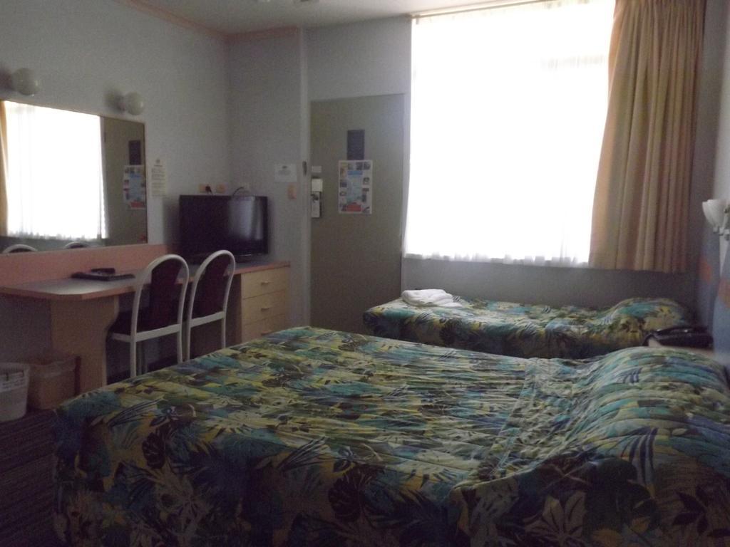 Golden Sands Motor Inn