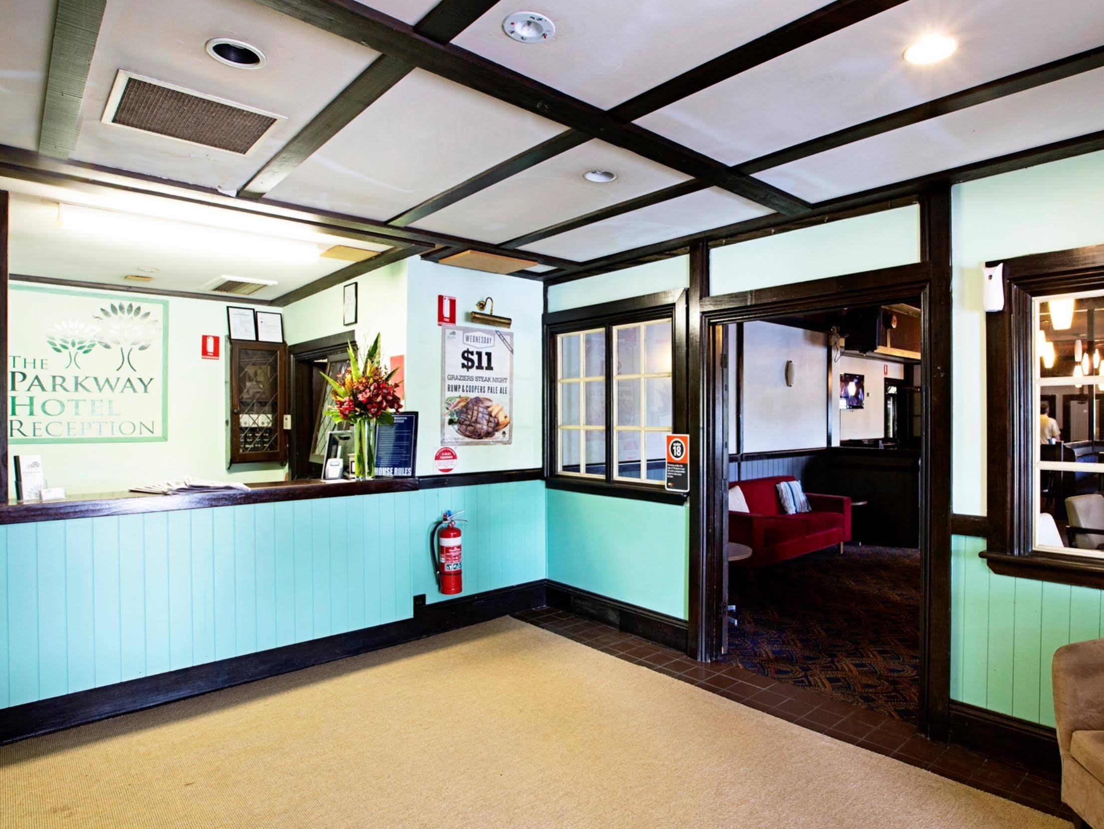 Parkway Hotel