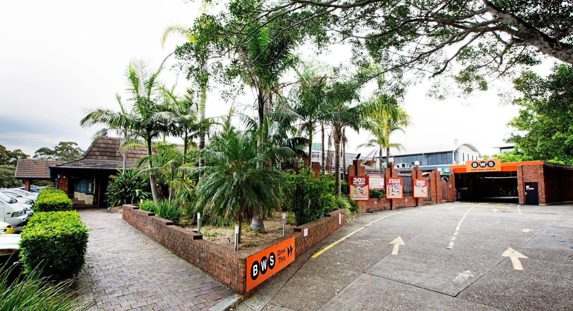Parkway Hotel