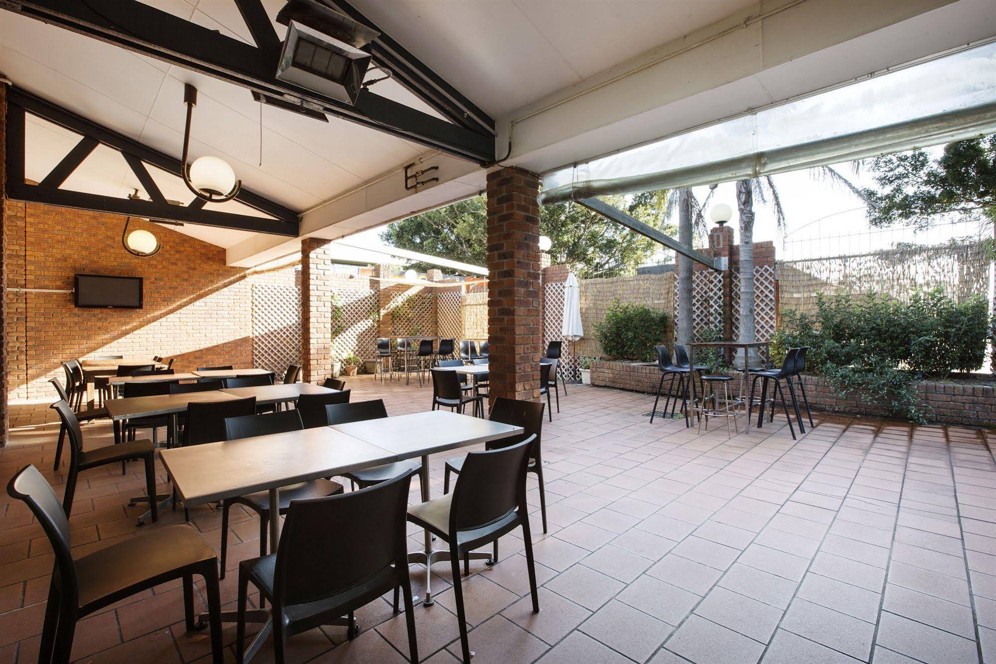 Parkway Hotel