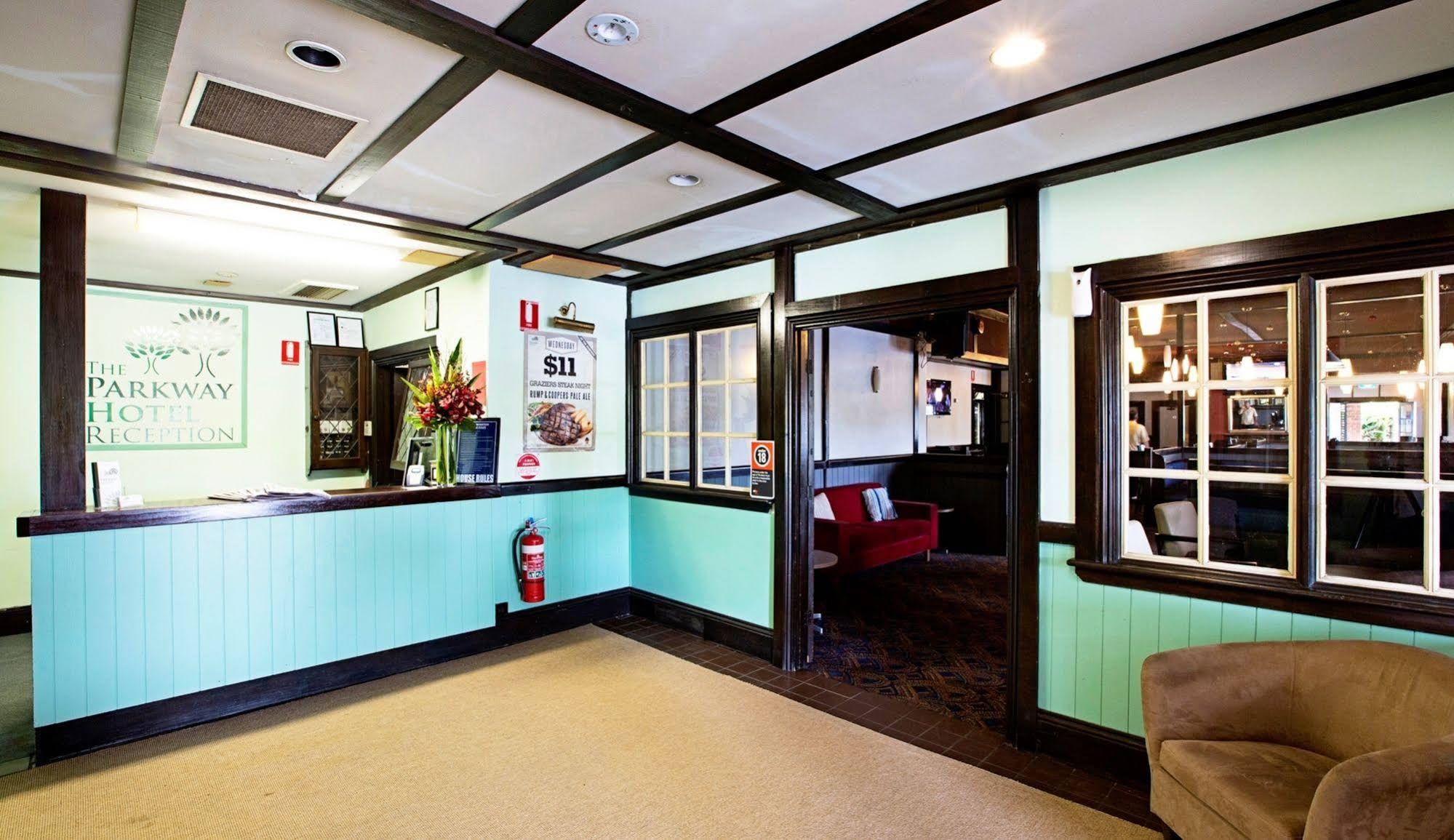 Parkway Hotel